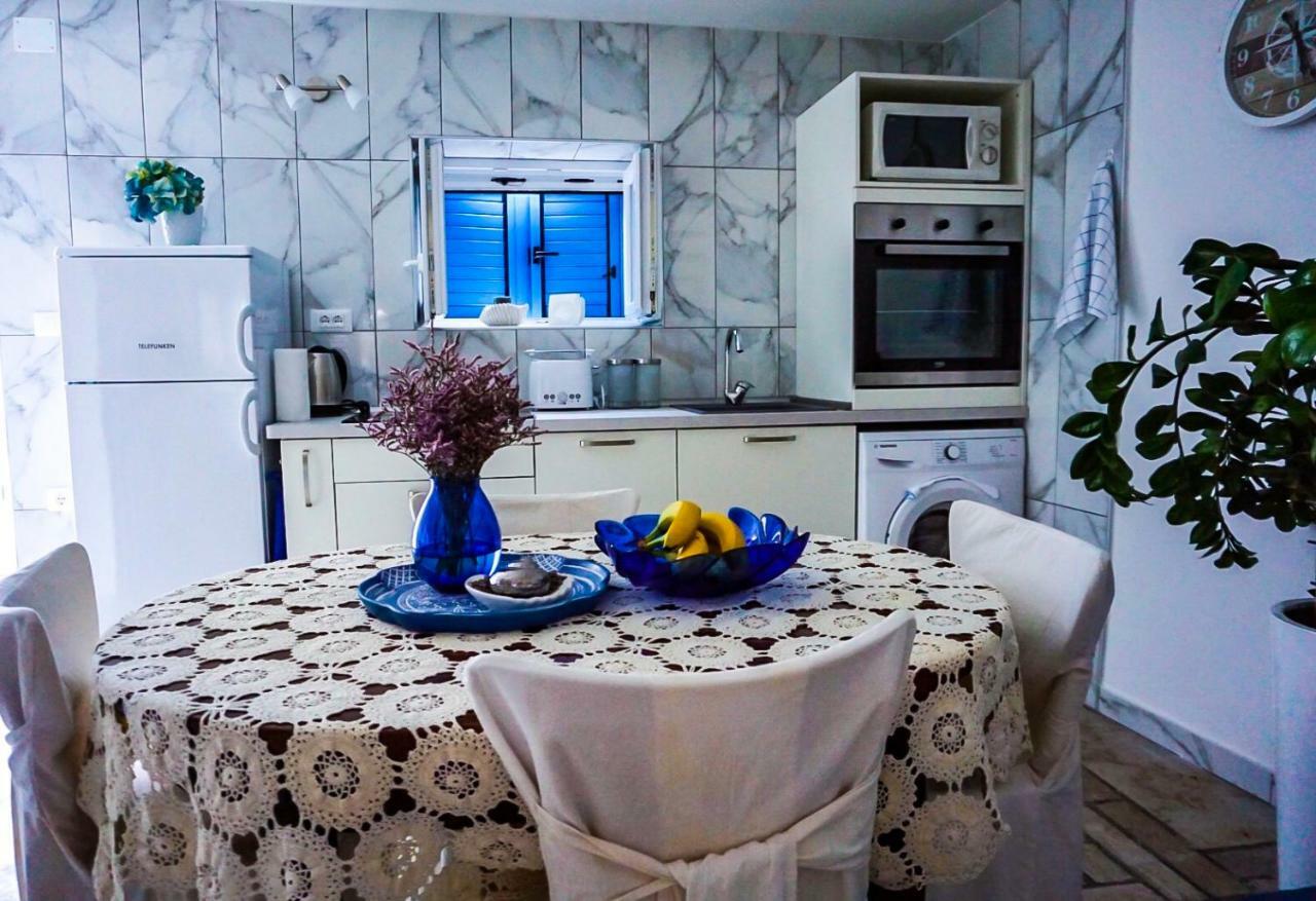 Vila Vinci 1906 Върсар Екстериор снимка